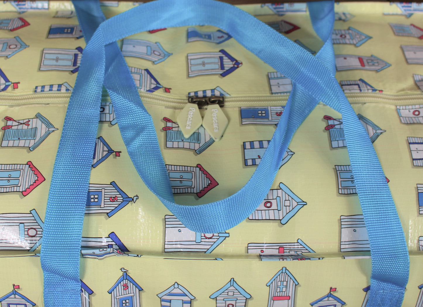 Cream Beach Huts Print Laundry Storage Bag