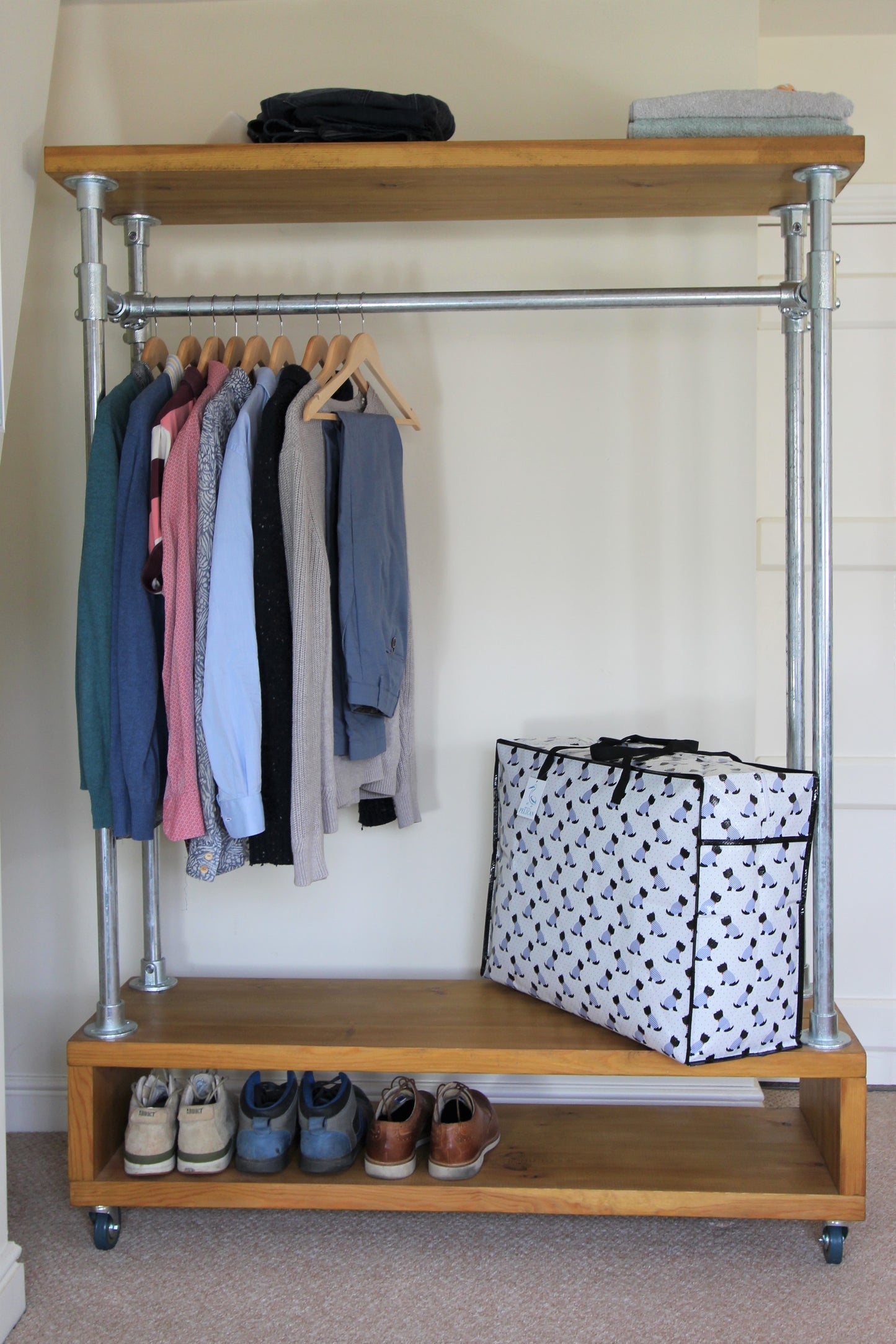 Scotty Dogs Print Laundry Storage Bag