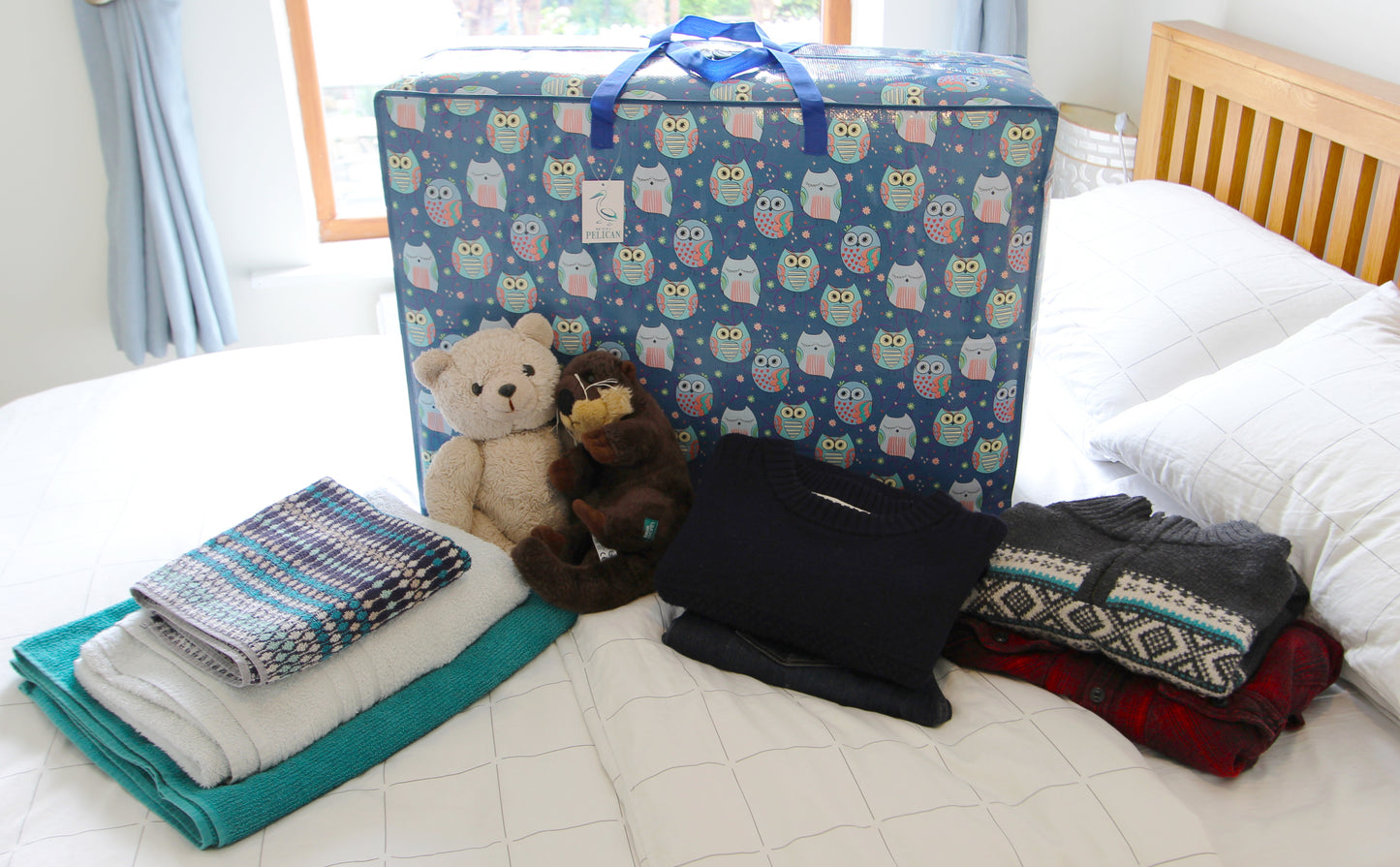 Sleepy Owls Print Laundry Storage Bag