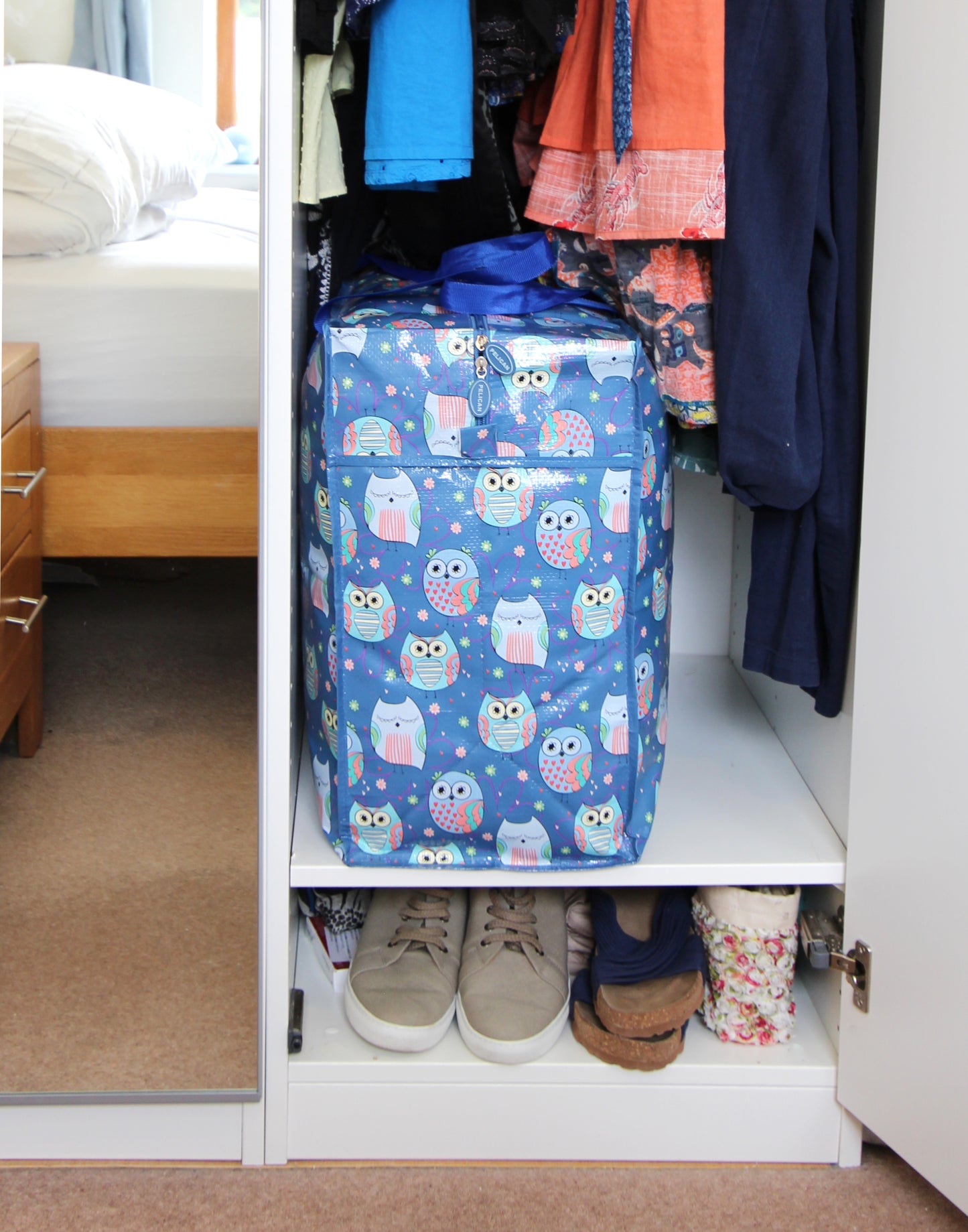 Sleepy Owls Print Laundry Storage Bag