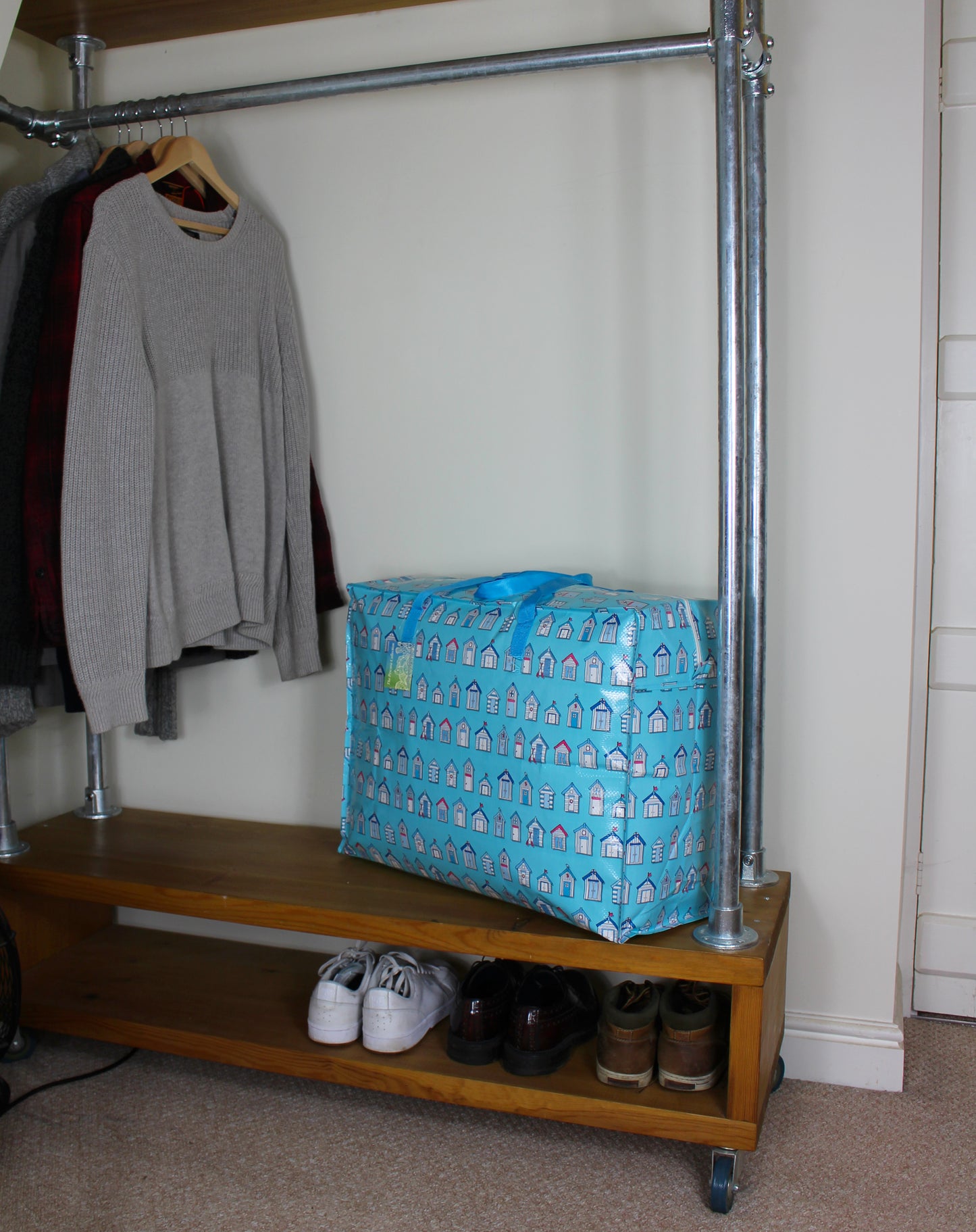 Blue Beach Huts Print Laundry Storage Bag